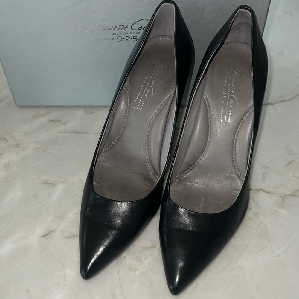 Silver Belle Black Pump By Kenneth Cole Sz 9